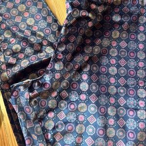 HUE Velvet Leggings Large- Geometric Circle patterns